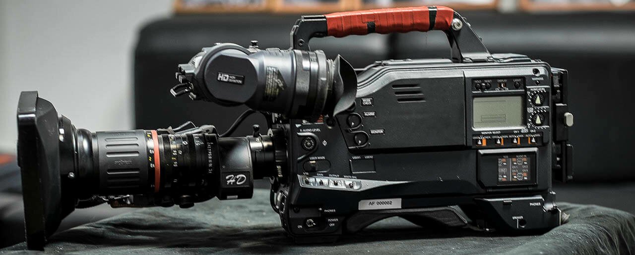Профессиональные видеокамеры с максимальным разрешением съемки 4000x2160 в Оренбурге